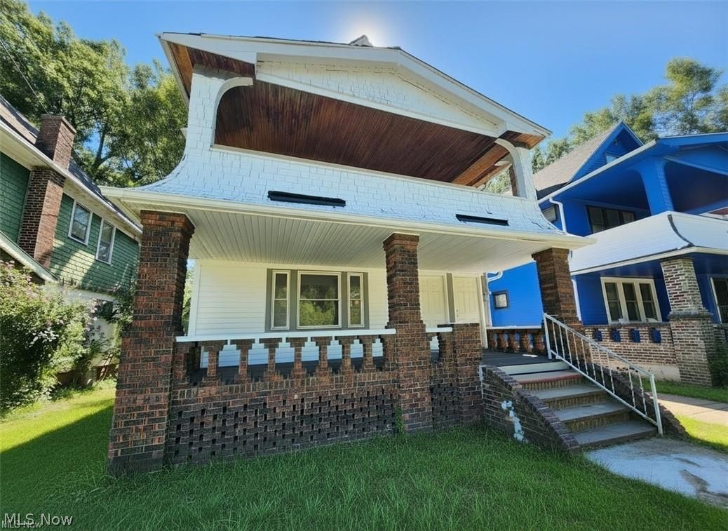 753 E 118th Street Cleveland OH 44108