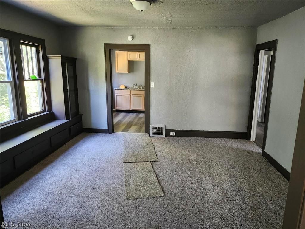 753 E 118th Street Cleveland OH 44108