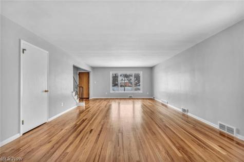 17914 Chagrin Boulevard Shaker Heights OH 44122