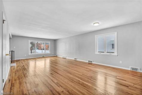 17914 Chagrin Boulevard Shaker Heights OH 44122