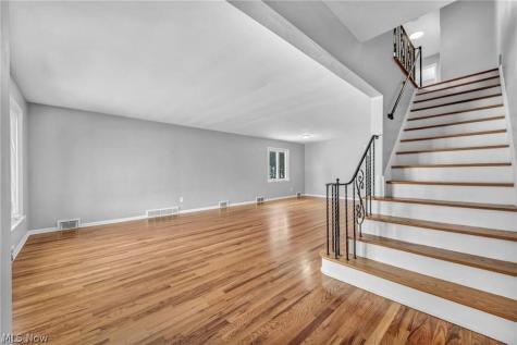17914 Chagrin Boulevard Shaker Heights OH 44122