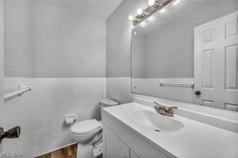 17914 Chagrin Boulevard Shaker Heights OH 44122