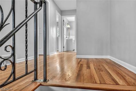 17914 Chagrin Boulevard Shaker Heights OH 44122