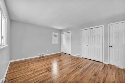 17914 Chagrin Boulevard Shaker Heights OH 44122
