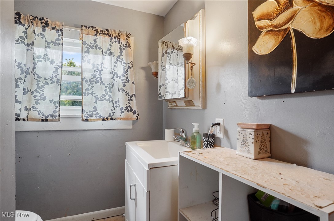 201-203 W Clark Street East Palestine OH 44413