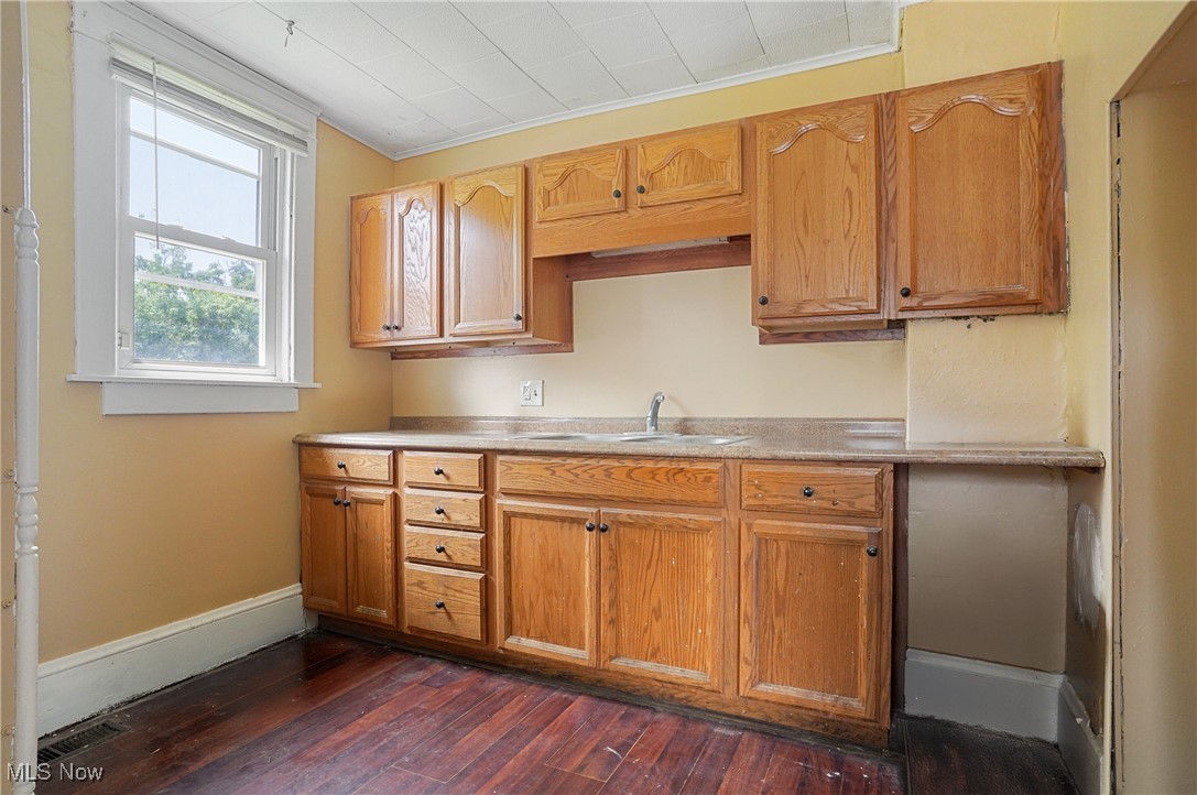 201-203 W Clark Street East Palestine OH 44413