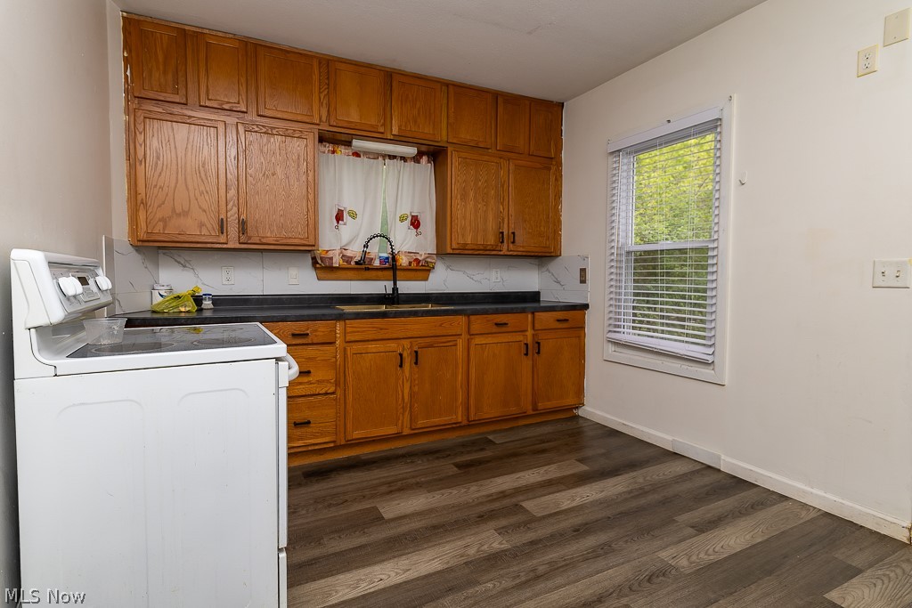 2330 Mahoning Avenue NW Warren OH 44483