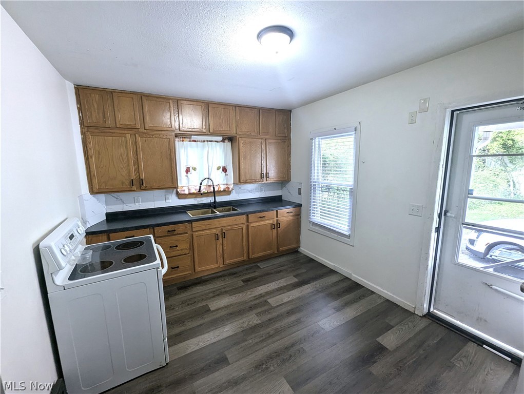 2330 Mahoning Avenue NW Warren OH 44483