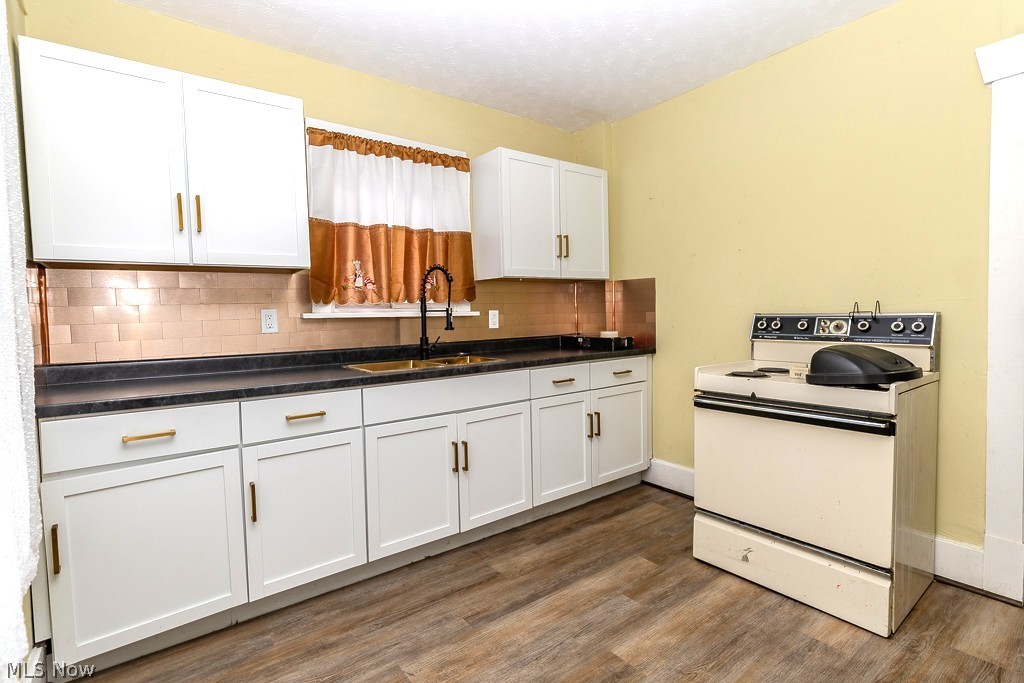 2330 Mahoning Avenue NW Warren OH 44483