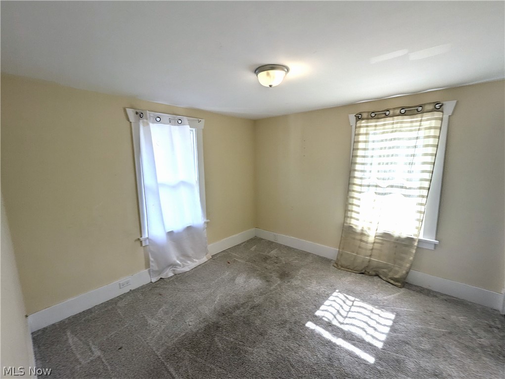 2330 Mahoning Avenue NW Warren OH 44483
