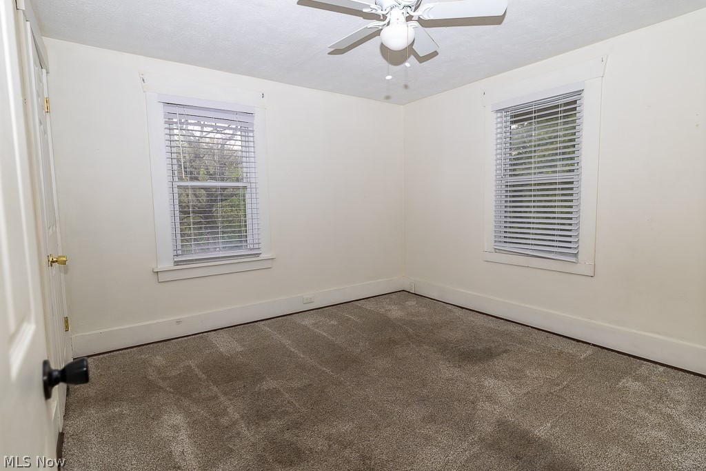 2330 Mahoning Avenue NW Warren OH 44483
