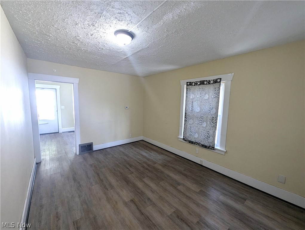 2330 Mahoning Avenue NW Warren OH 44483