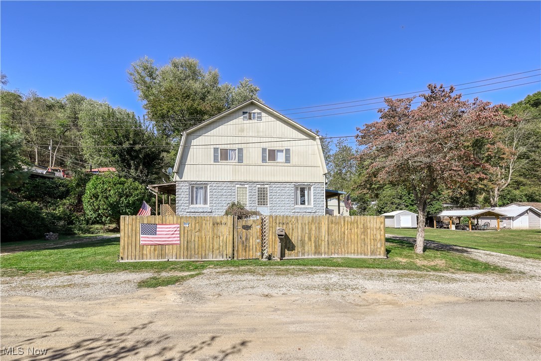 1751 Crawford Avenue Wellsville OH 43968