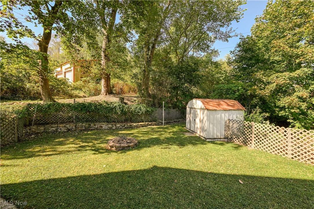 1751 Crawford Avenue Wellsville OH 43968