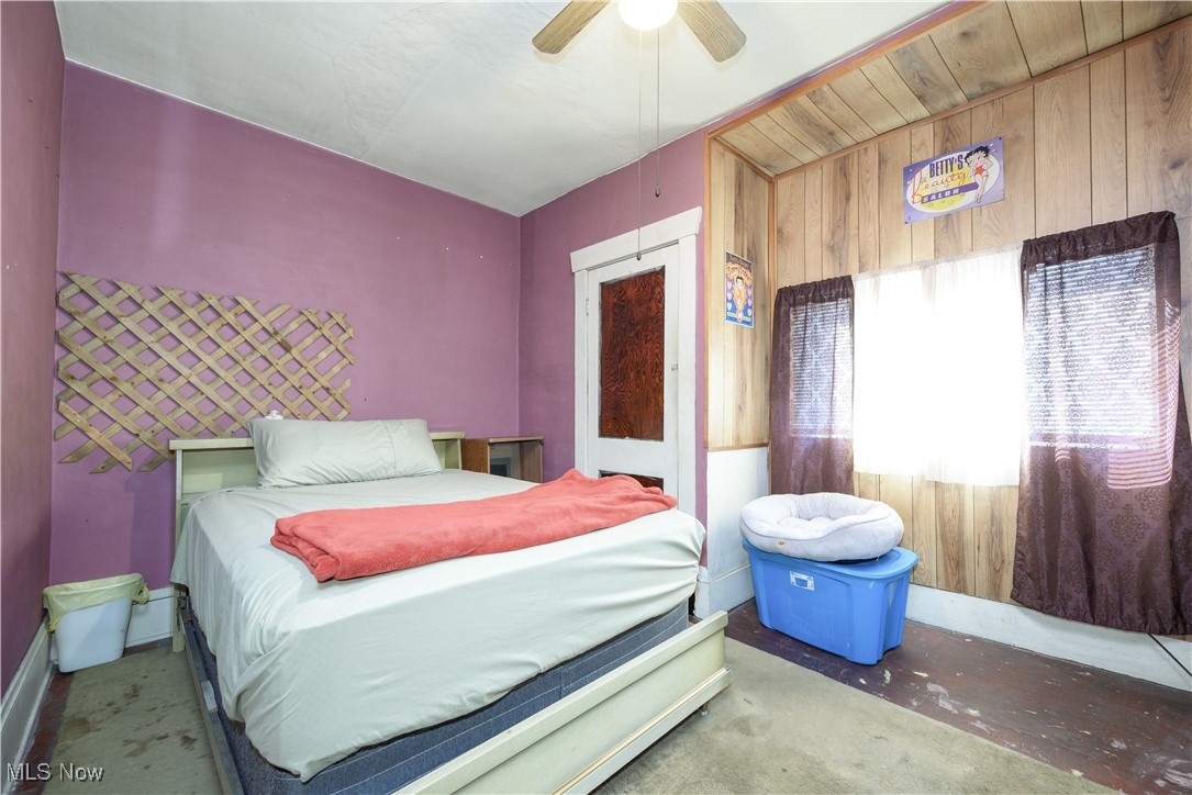 1751 Crawford Avenue Wellsville OH 43968
