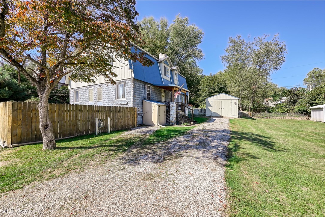 1751 Crawford Avenue Wellsville OH 43968