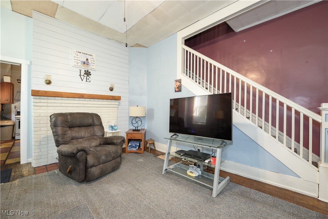 1751 Crawford Avenue Wellsville OH 43968
