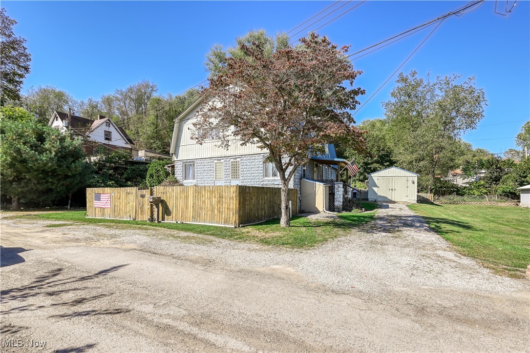 1751 Crawford Avenue Wellsville OH 43968