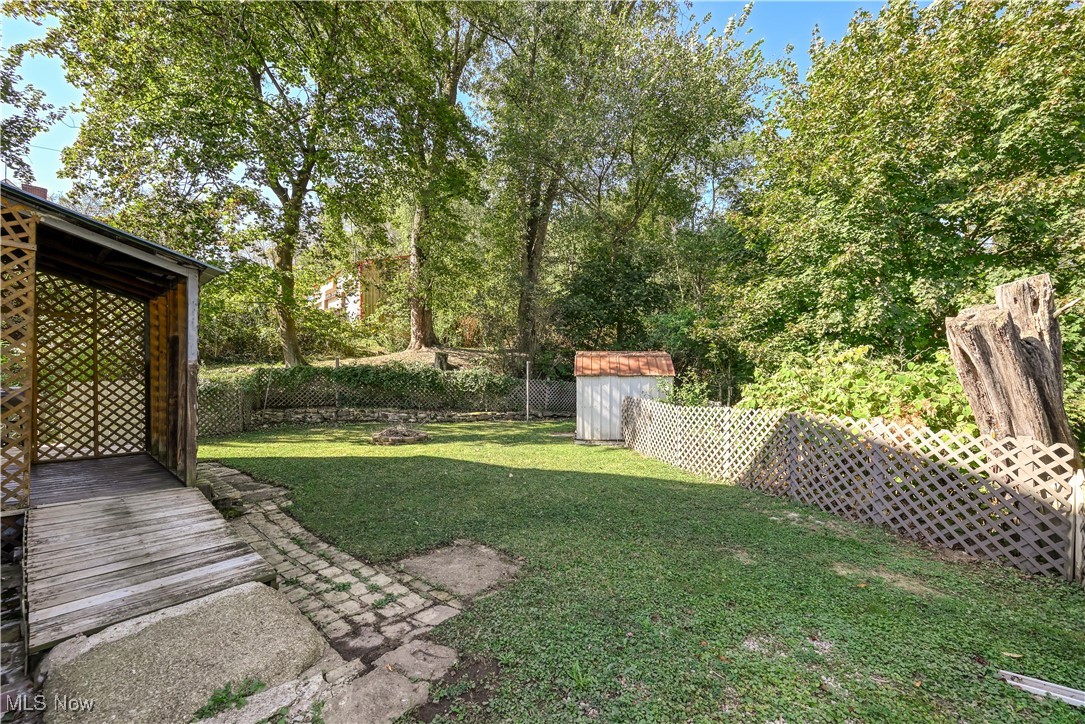 1751 Crawford Avenue Wellsville OH 43968
