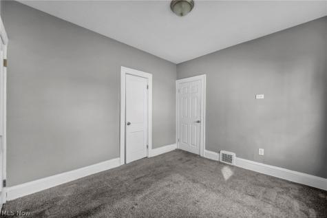 3274 E 123rd Street Cleveland OH 44120