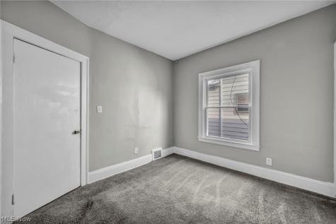 3274 E 123rd Street Cleveland OH 44120