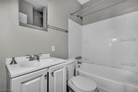 3274 E 123rd Street Cleveland OH 44120