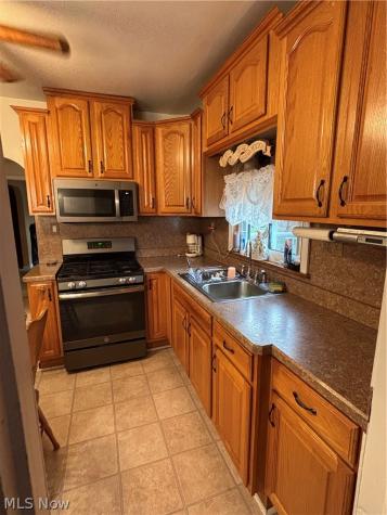 831 Whitcomb Road Cleveland OH 44110