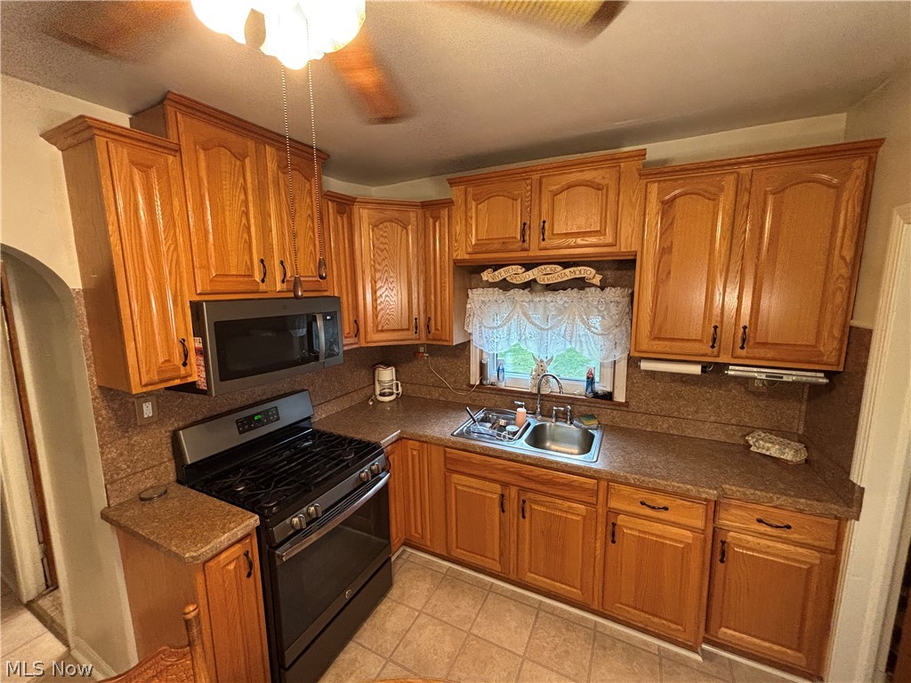 831 Whitcomb Road Cleveland OH 44110