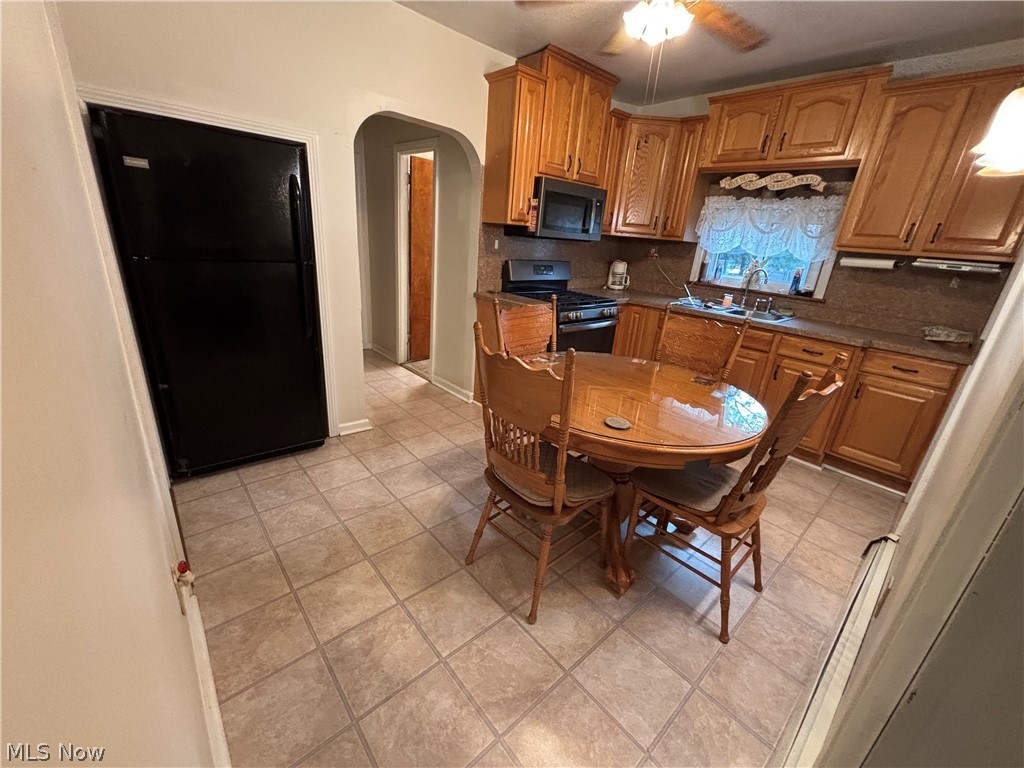 831 Whitcomb Road Cleveland OH 44110