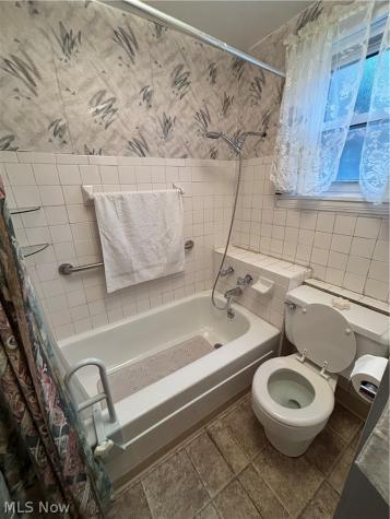 831 Whitcomb Road Cleveland OH 44110