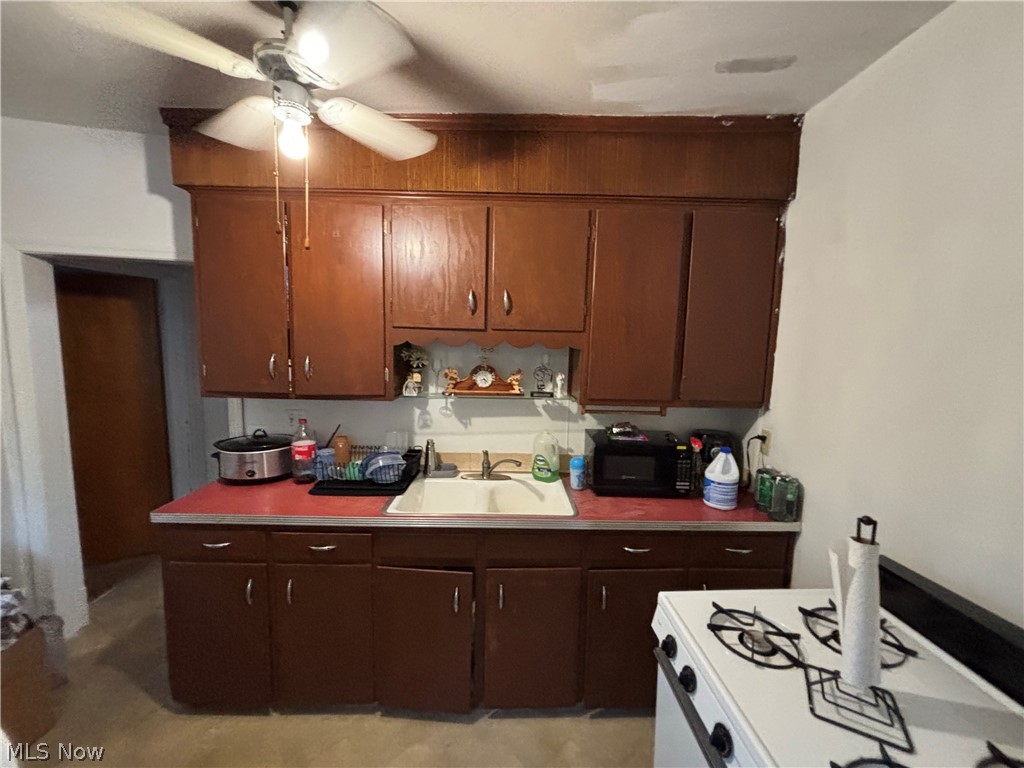 831 Whitcomb Road Cleveland OH 44110