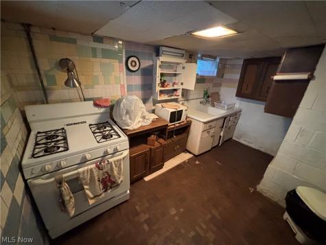 831 Whitcomb Road Cleveland OH 44110