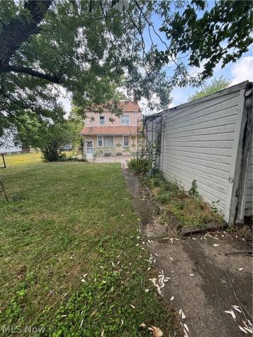 831 Whitcomb Road Cleveland OH 44110