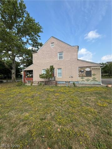 831 Whitcomb Road Cleveland OH 44110
