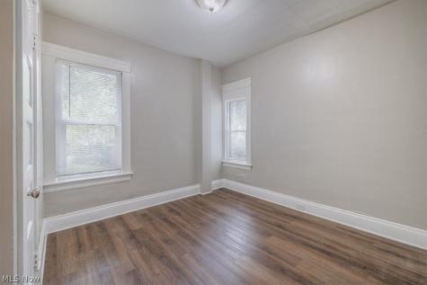 3290 W 17th Street Cleveland OH 44109