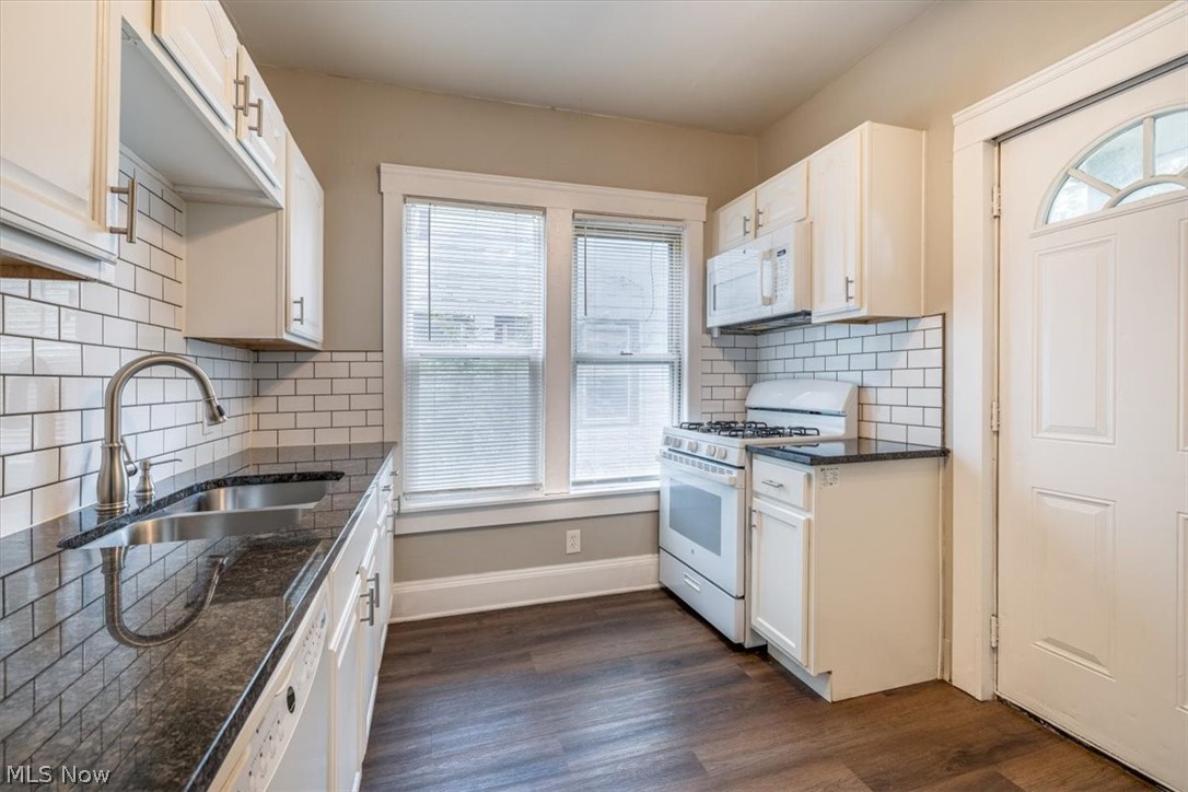 3290 W 17th Street Cleveland OH 44109