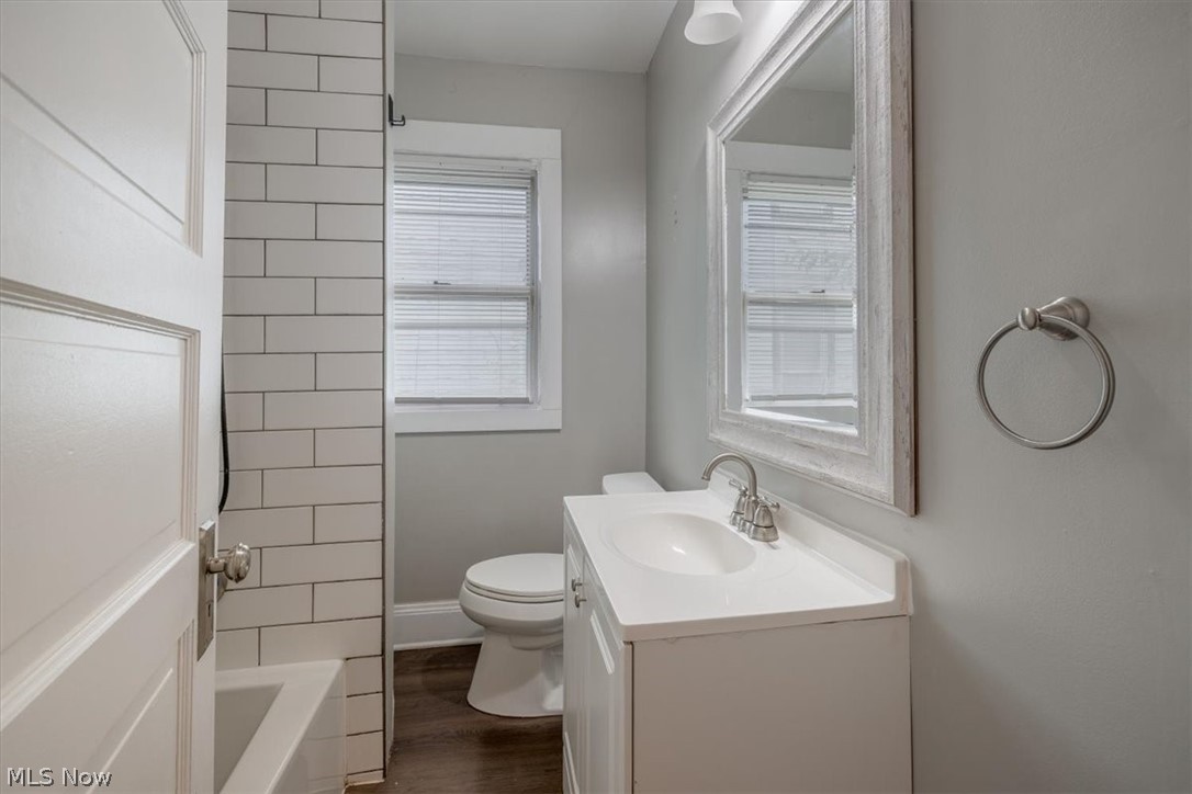 3290 W 17th Street Cleveland OH 44109