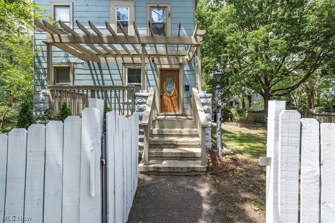 3290 W 17th Street Cleveland OH 44109
