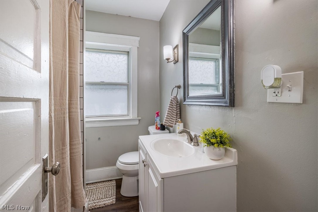 3290 W 17th Street Cleveland OH 44109