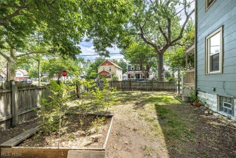 3290 W 17th Street Cleveland OH 44109