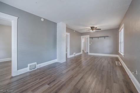 3290 W 17th Street Cleveland OH 44109