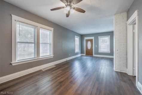 3290 W 17th Street Cleveland OH 44109