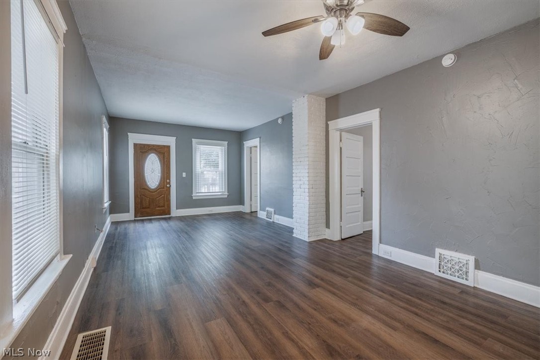 3290 W 17th Street Cleveland OH 44109