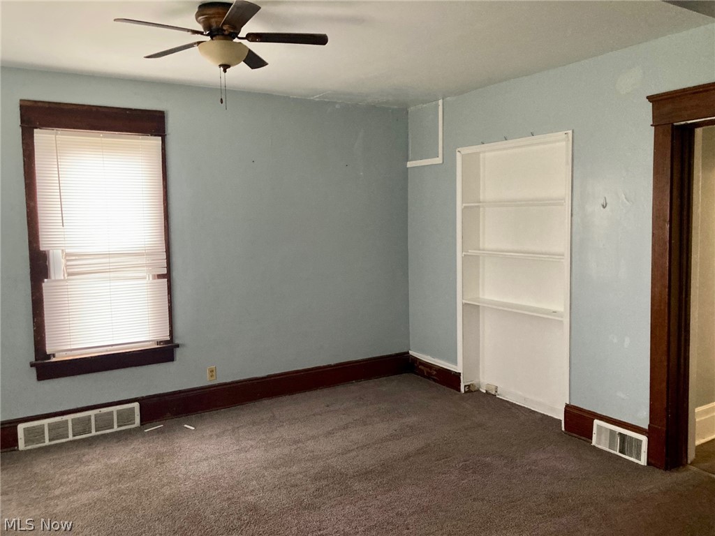 32 Summit Avenue Niles OH 44446