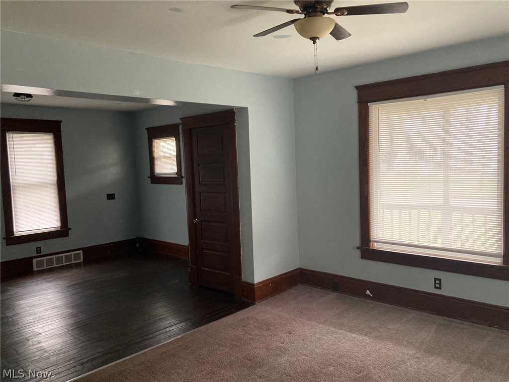 32 Summit Avenue Niles OH 44446