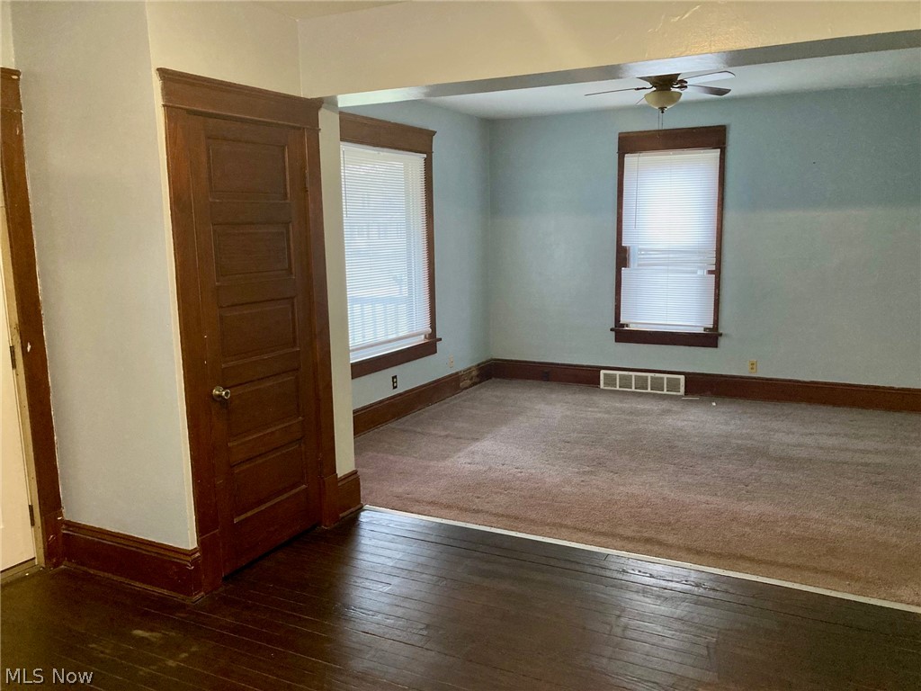32 Summit Avenue Niles OH 44446