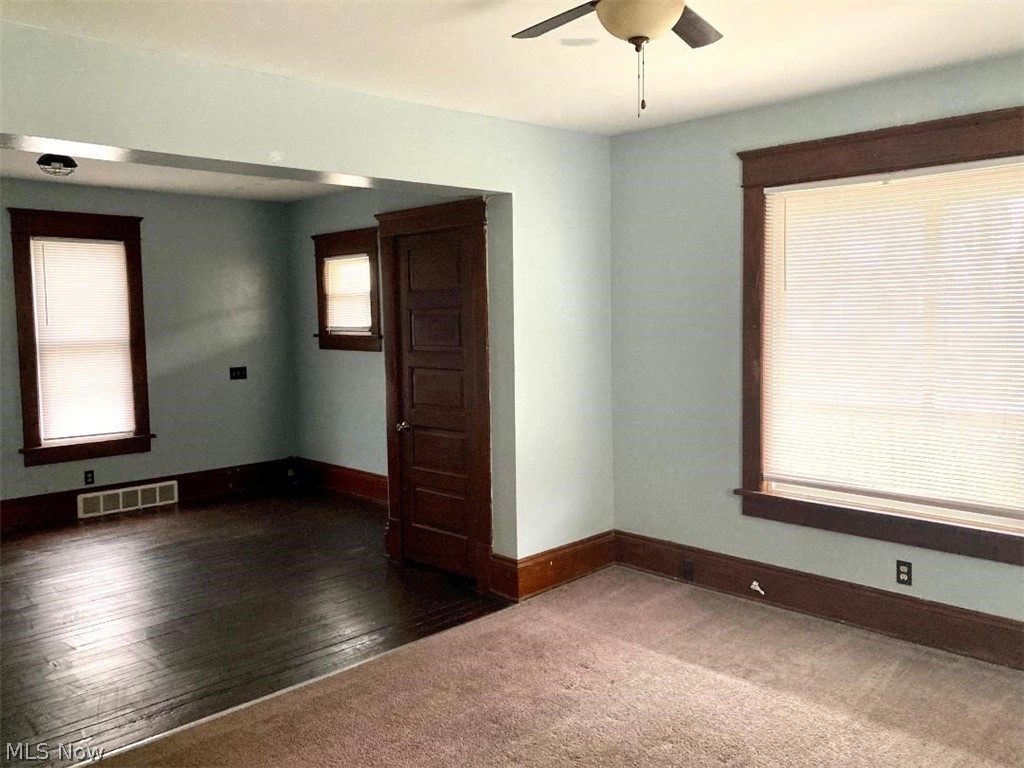32 Summit Avenue Niles OH 44446