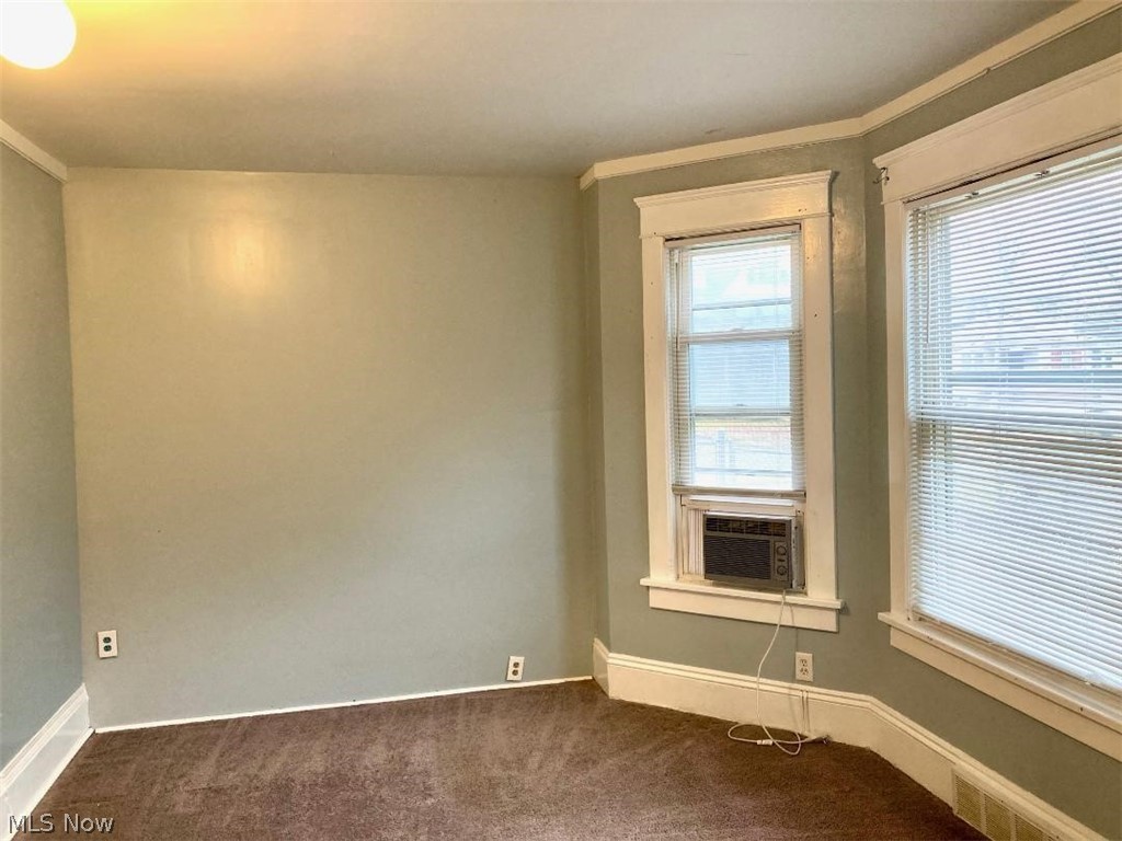 32 Summit Avenue Niles OH 44446