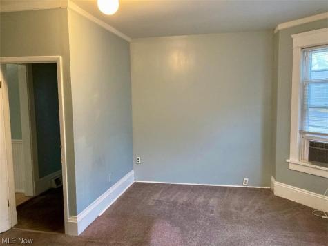 32 Summit Avenue Niles OH 44446