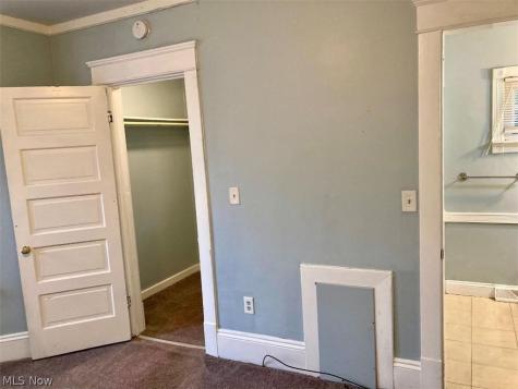 32 Summit Avenue Niles OH 44446
